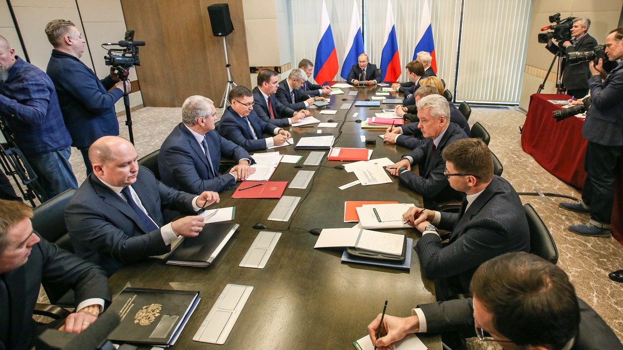 Поручения  Президента  России  –  ключевые  направления  программы  развития  Крыма