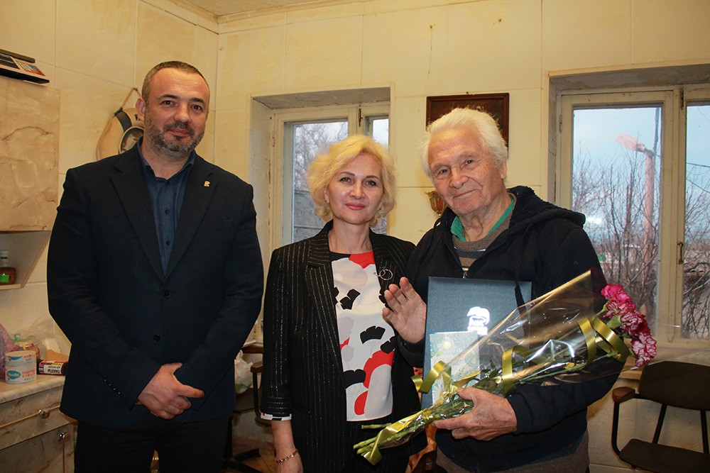 Единороссу  Николаю  Копылову  исполнилось  92  года!