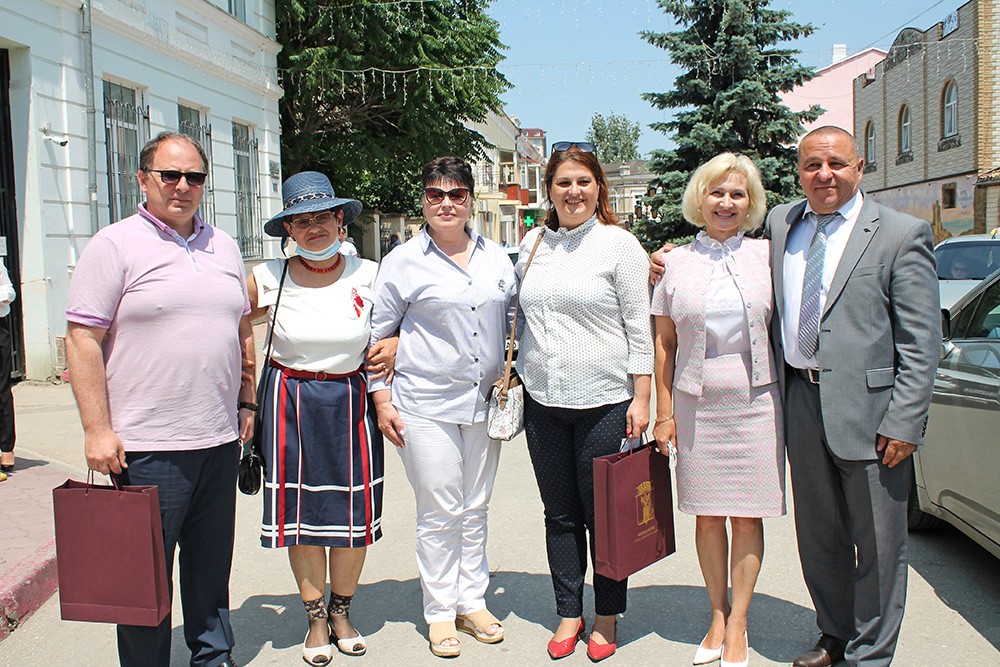 Гостеприимная  Феодосия  встретила  делегацию  из  Болгарии