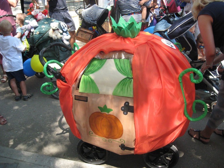 «Парад мира» – парад детских колясок