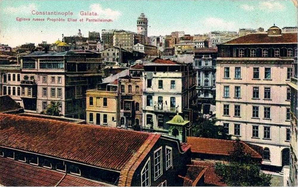 В  Константинополе