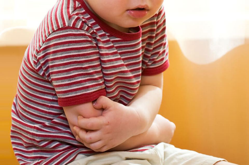 Как  помочь  ребёнку  при  кишечной  инфекции