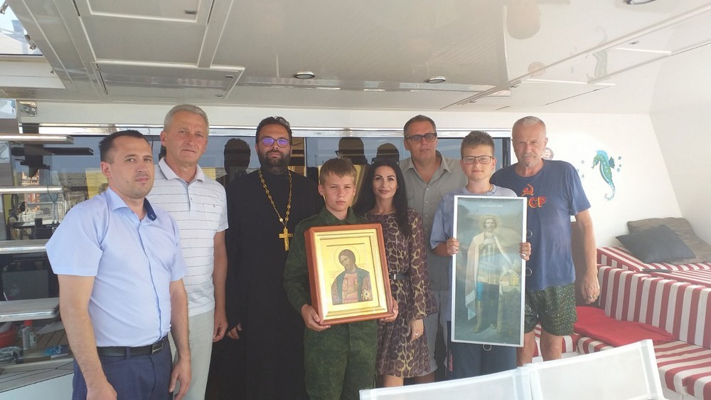 В Феодосию прибыл ковчег с иконой Святого Александра Невского