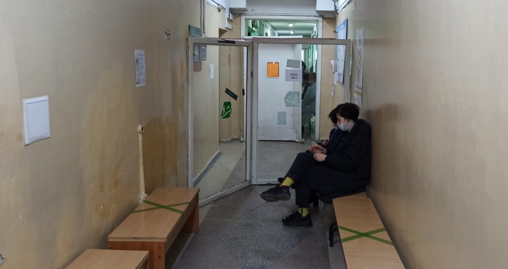 В поликлинике Феодосии открыт центр амбулаторной помощи пациентам с коронавирусом