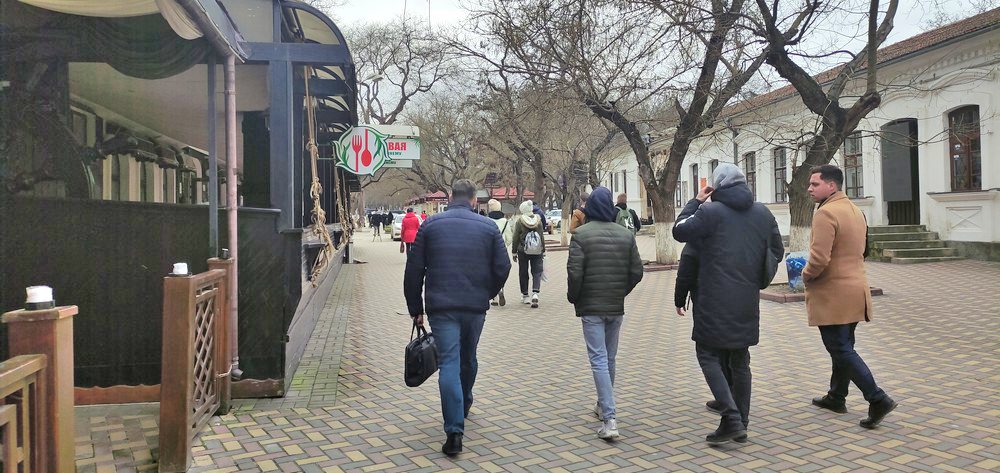 Для  крымчан  снимают  ряд  ограничительных  мер