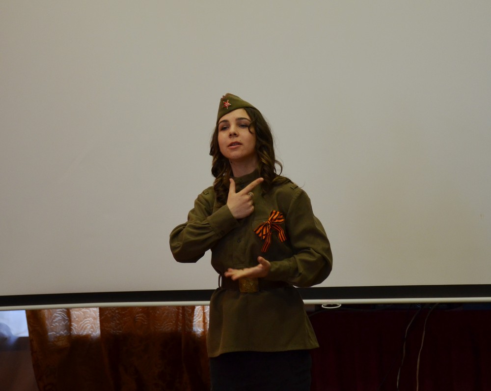 Воспитанники  Феодосийской  специальной  школы-интерната выступили  перед  военнослужащими