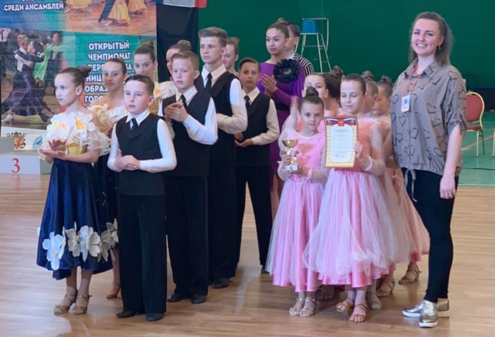 «Браво»  –  абсолютные  победители  первенства  Республики  Крым  по  танцевальному  спорту  среди  ансамблей