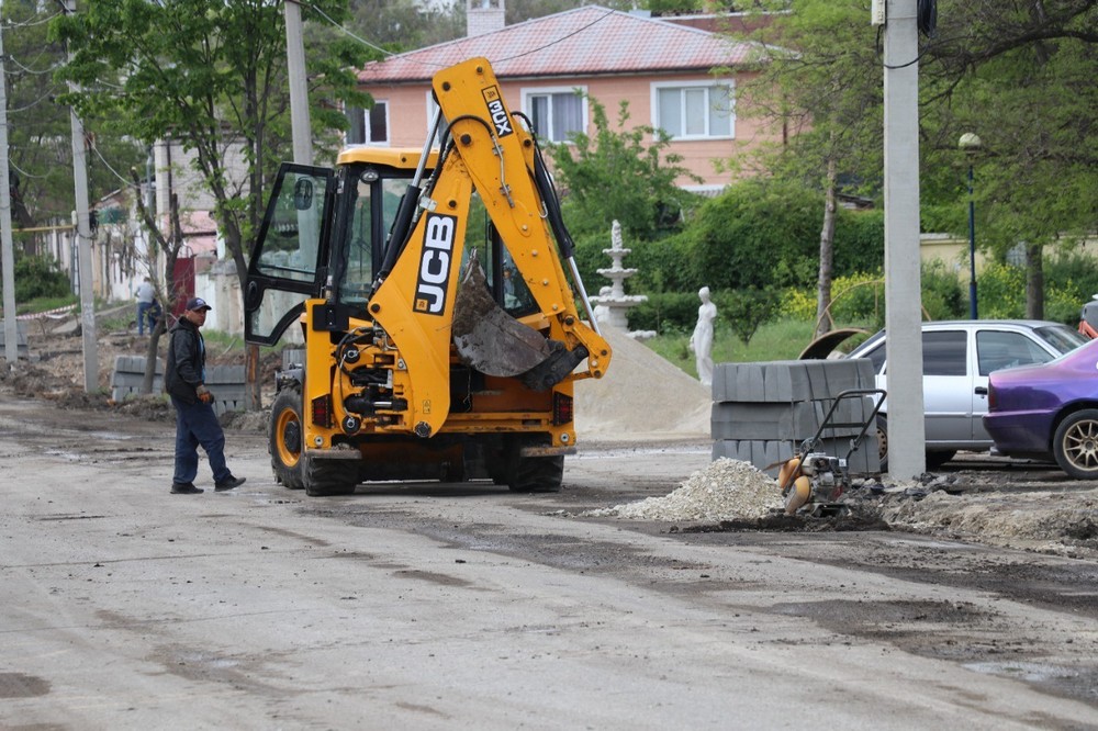 Завершить ремонт по улице Русской планируется к началу высокого курортного сезона