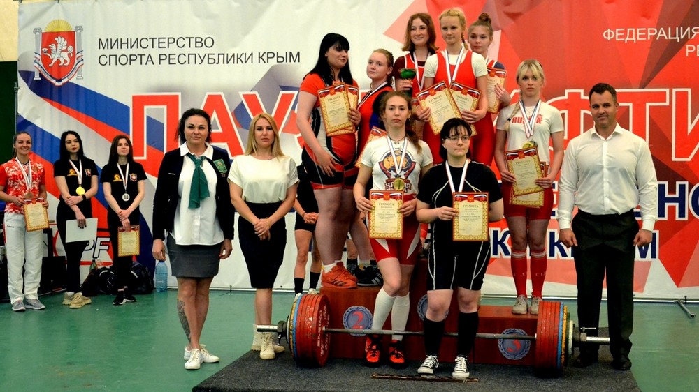Феодосийка установила четыре рекорда и подняла штангу 100 килограммов
