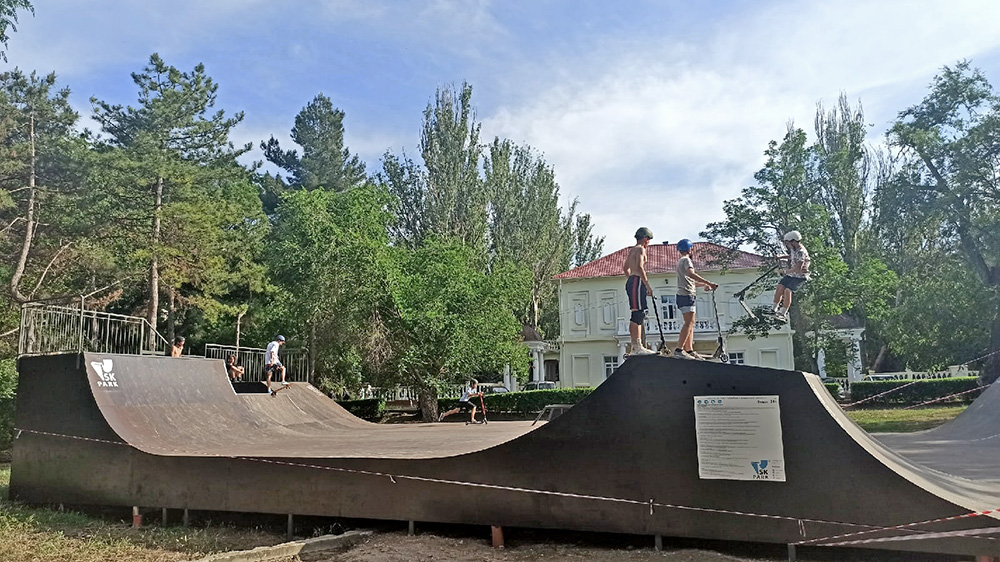 Скейт-площадка  в  Комсомольском  парке  останется  на  месте