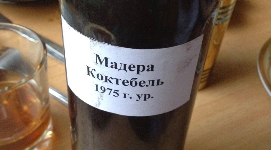 176  тысяч  бутылок  и  1,7  миллиона  литров  вина  в  бочках  стали  собственностью  Крыма