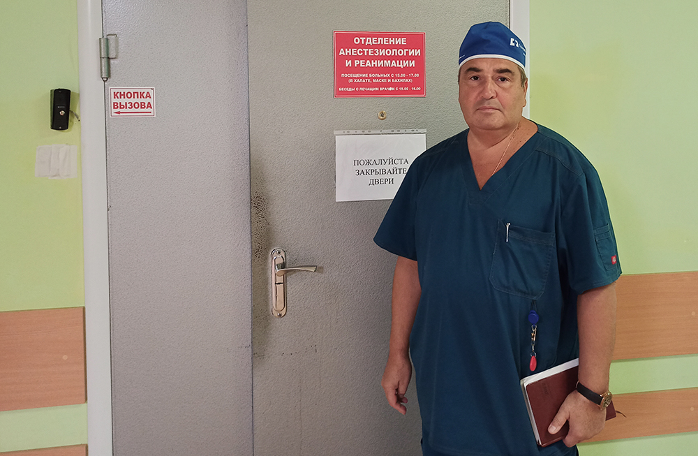 Феодосийские  врачи  провели  экстренную операцию  прямо  в  ковидом  модуле