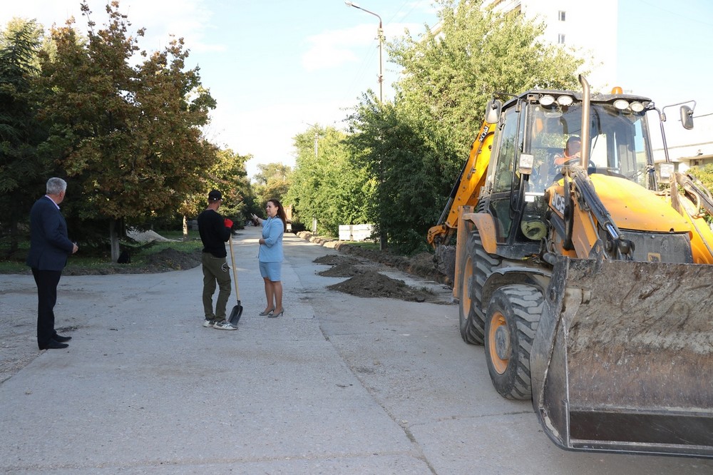 В  Феодосии  стартовали ремонтные  работы  на  проспекте  Айвазовского