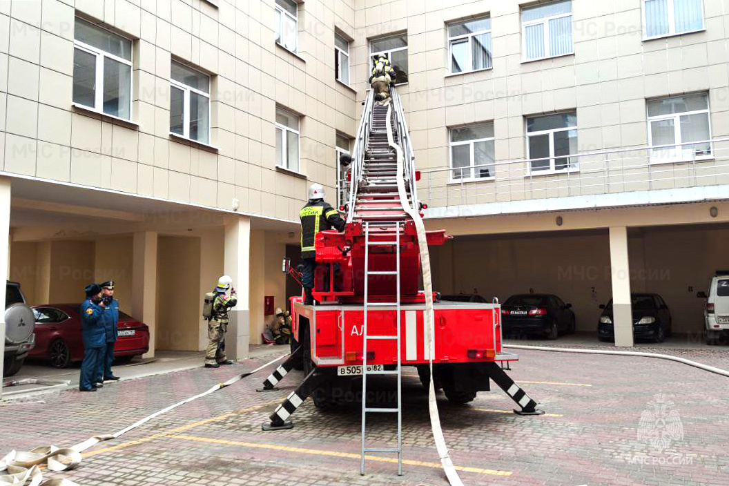 В феодосийском бизнес-центре потушили «пожар»