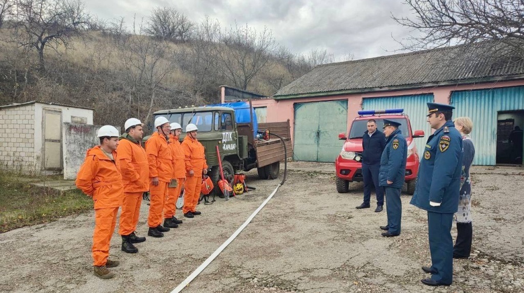 На Карадаге создана пожарная команда из добровольцев