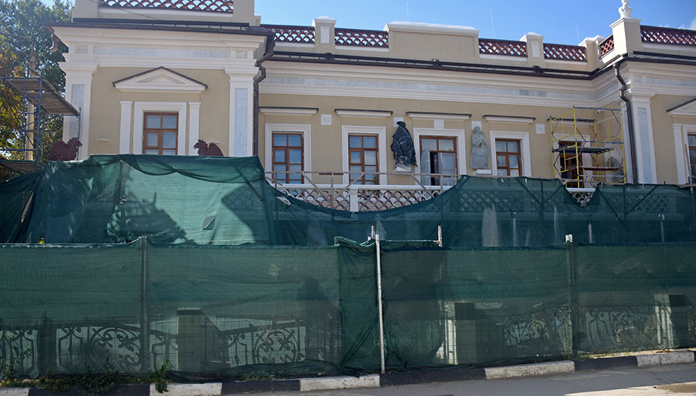 Реставрация галереи Айвазовского снова затягивается