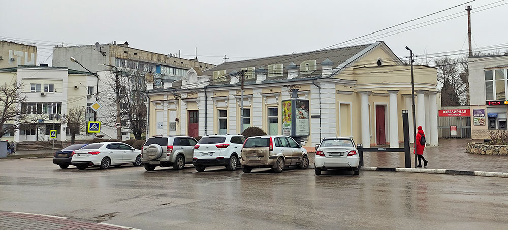 Здание кинотеатра «Украина» вернули городу