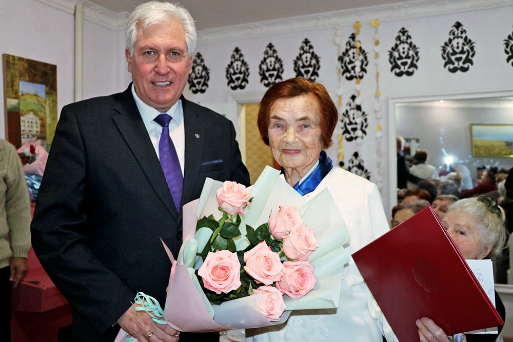 Почётный гражданин города отметила 95-летний юбилей
