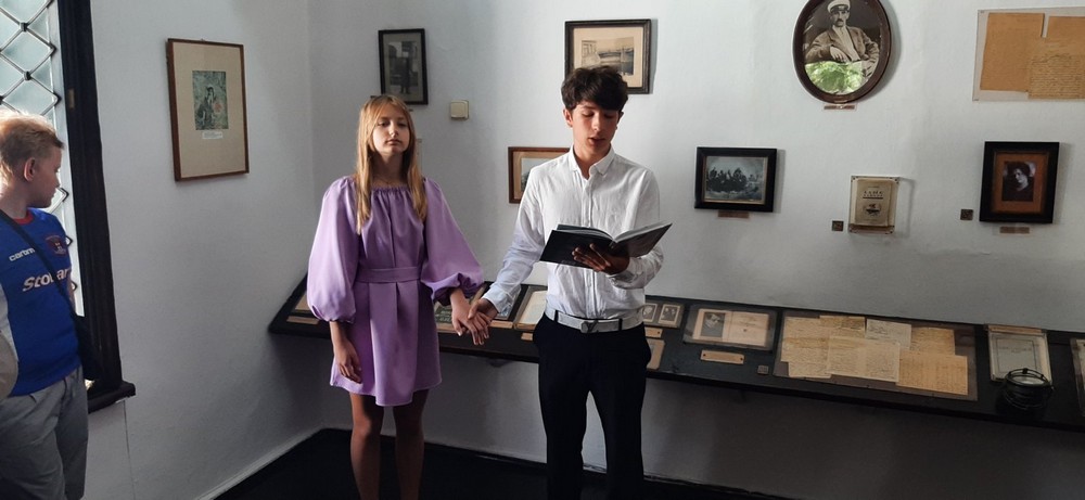Лучших учеников Феодосии поздравили в музее Александра Грина