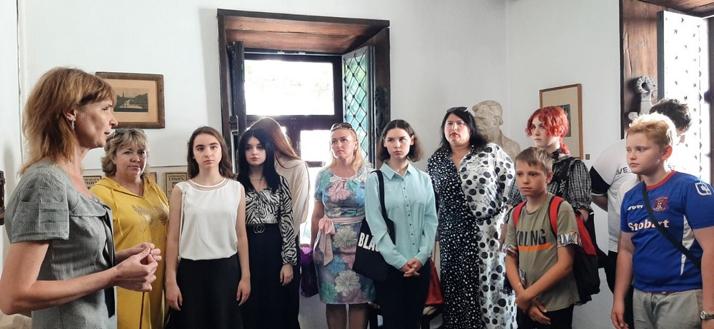 Лучших учеников Феодосии поздравили в музее Александра Грина