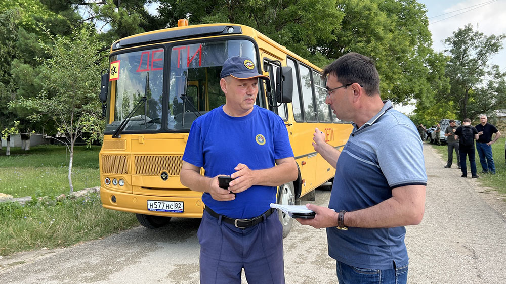 Городские автобусы отправили на помощьв соседний район