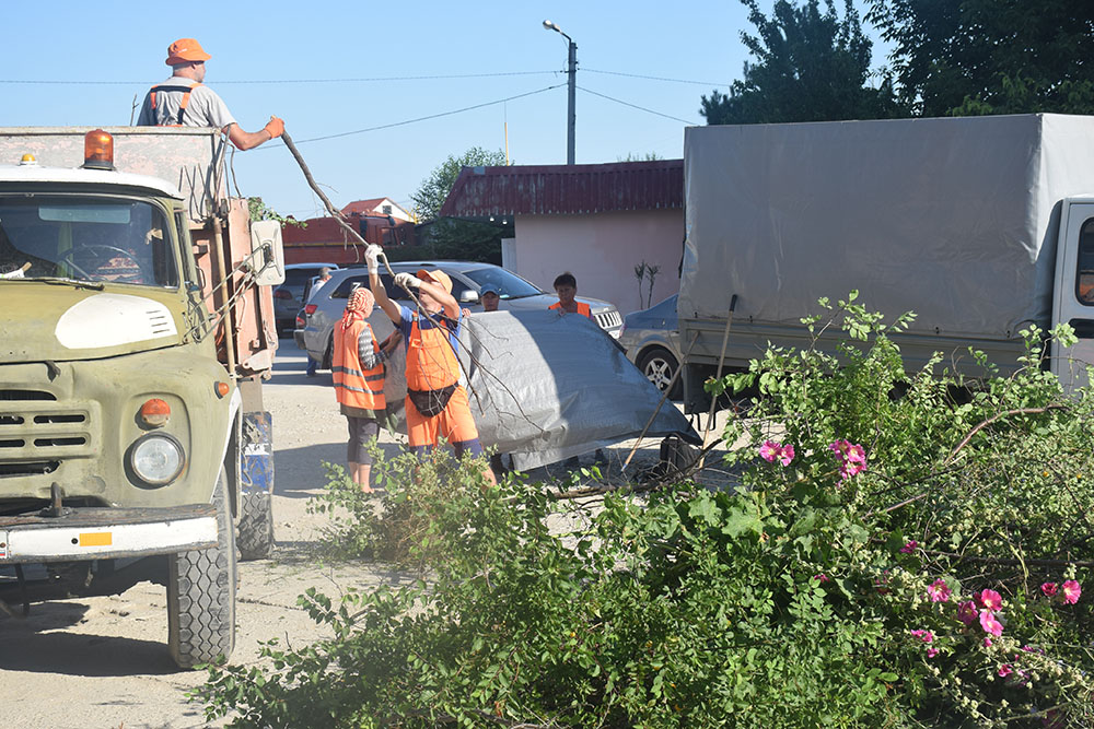 В Феодосии стартовала акция «Генеральная уборка»