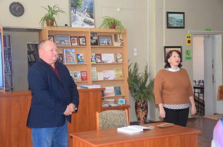 В центральной библиотеке состоялась презентация книги военного историка Сергея Ткаченко
